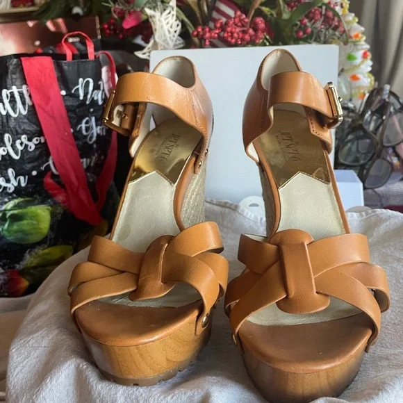 MICHAEL Michael Kors Shoes Michael Kors Jet Set Sandals